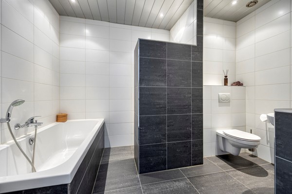 Medium property photo - Maashavenkade 169, 3072 ES Rotterdam
